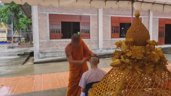 “The monk returns to shave his head”